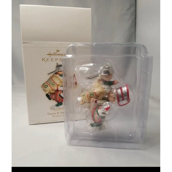 Hallmark Keepsake Ornament, Dusty & Smidgen, The Merry Bakers - Picture 6 of 8